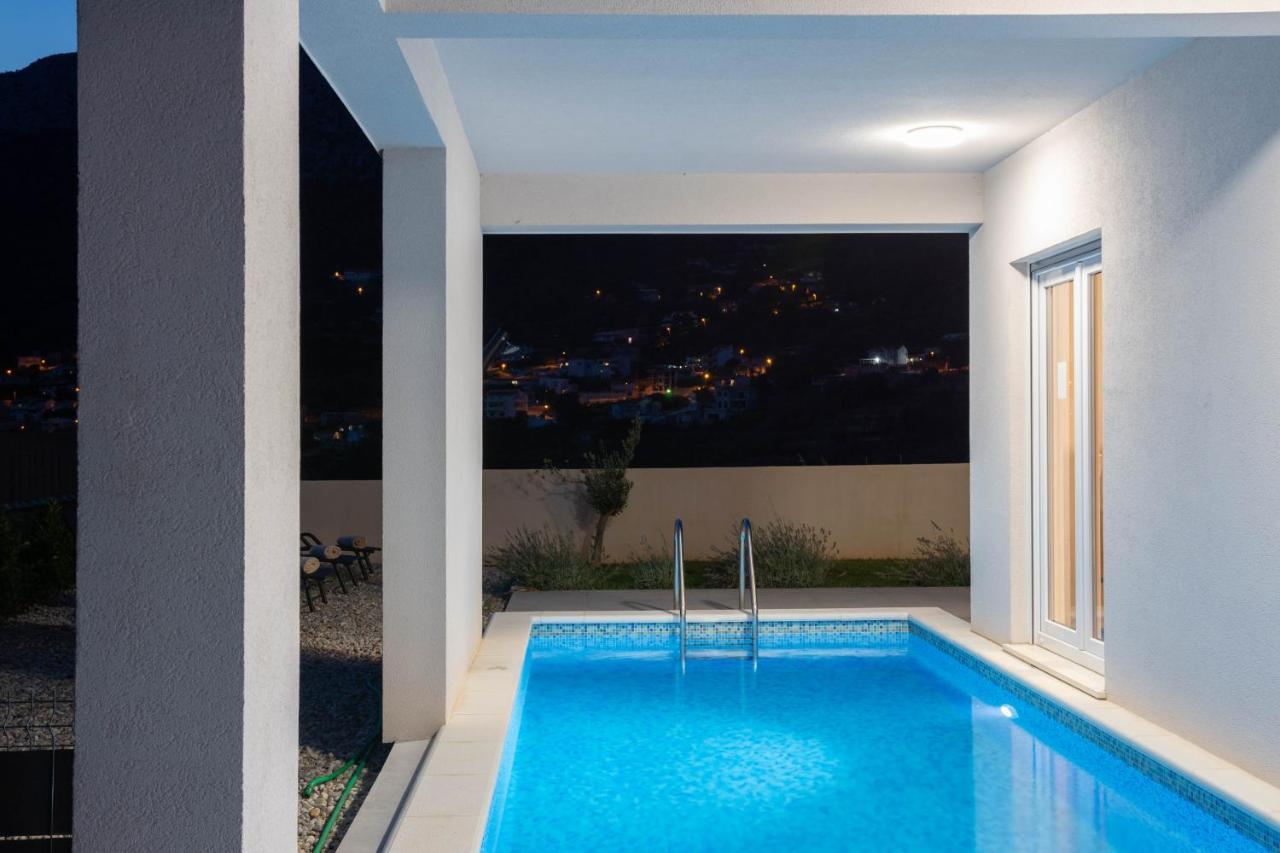 Villa Dorso With Heated Pool Klis Εξωτερικό φωτογραφία