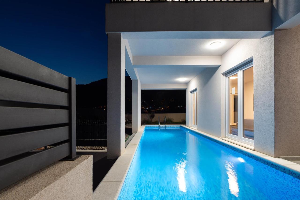 Villa Dorso With Heated Pool Klis Εξωτερικό φωτογραφία